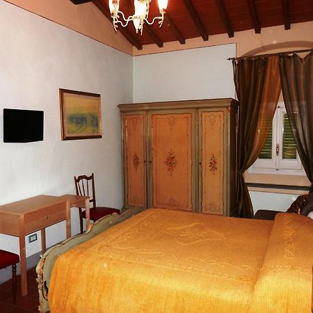 Incisa in Val d'Arno B&B Casale Ginette الغرفة الصورة